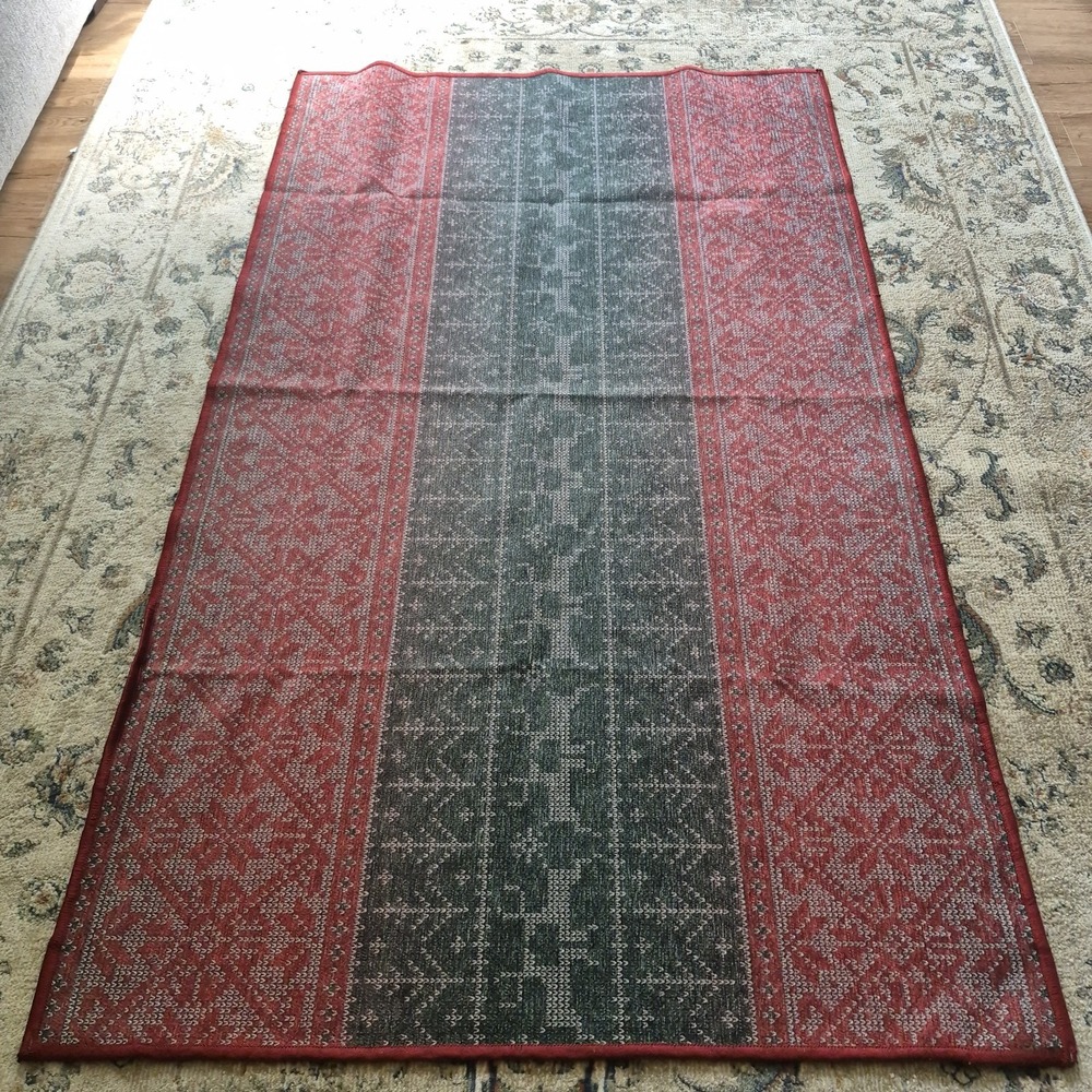 Ruggable Ugly Sweater Red Green Holiday Christmas Rug Cover 3x5 Accent Doormat